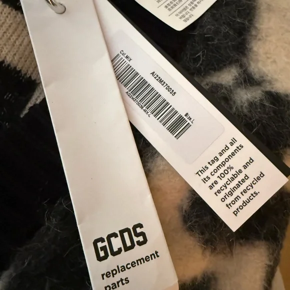 GCDS Black and Cream Mens Sweater - Picture 8 of 11